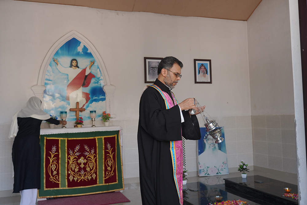 Kaliyanthanath Family