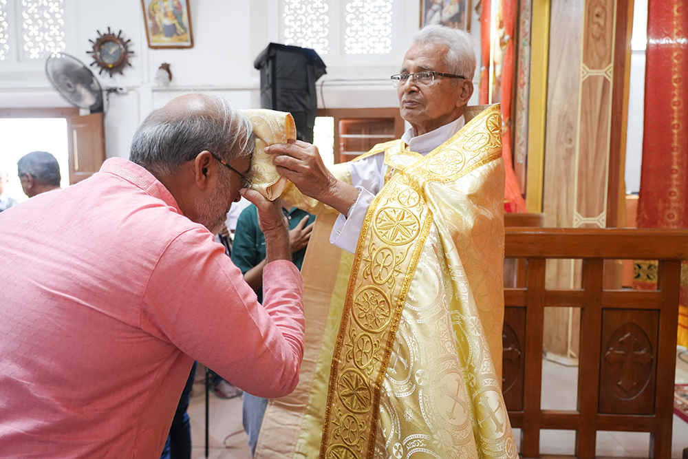 Kaliyanthanath Family